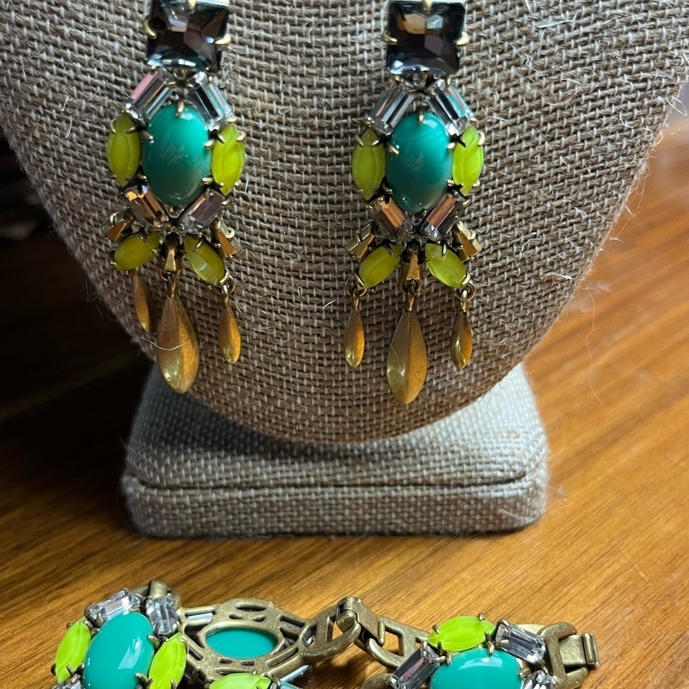Stella & Dot Turquoise blue green and Lime Earrings with matching bracelet